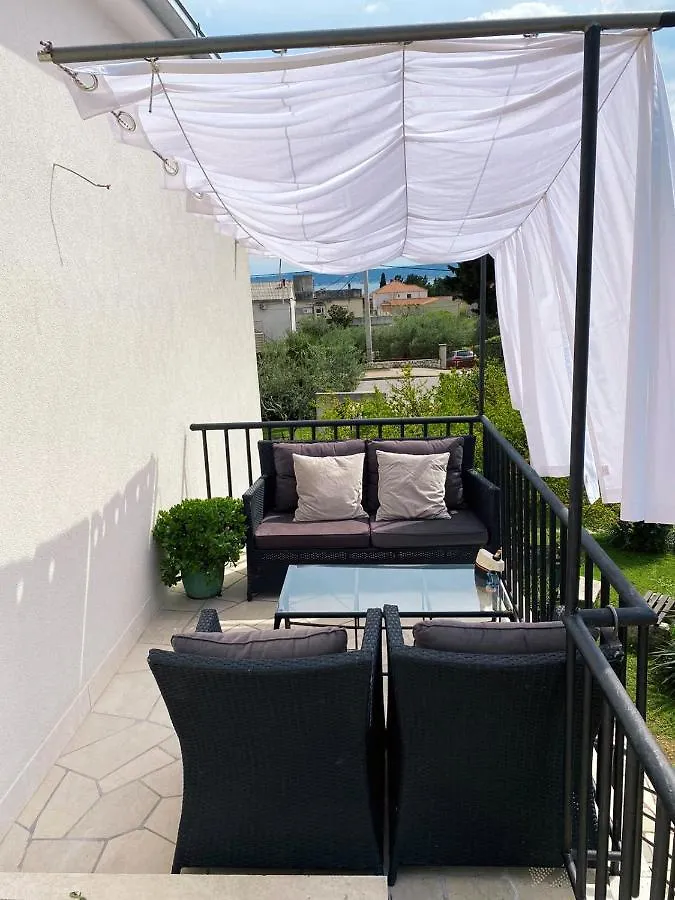 Jolie Ann Marie Apartment Kaštela
