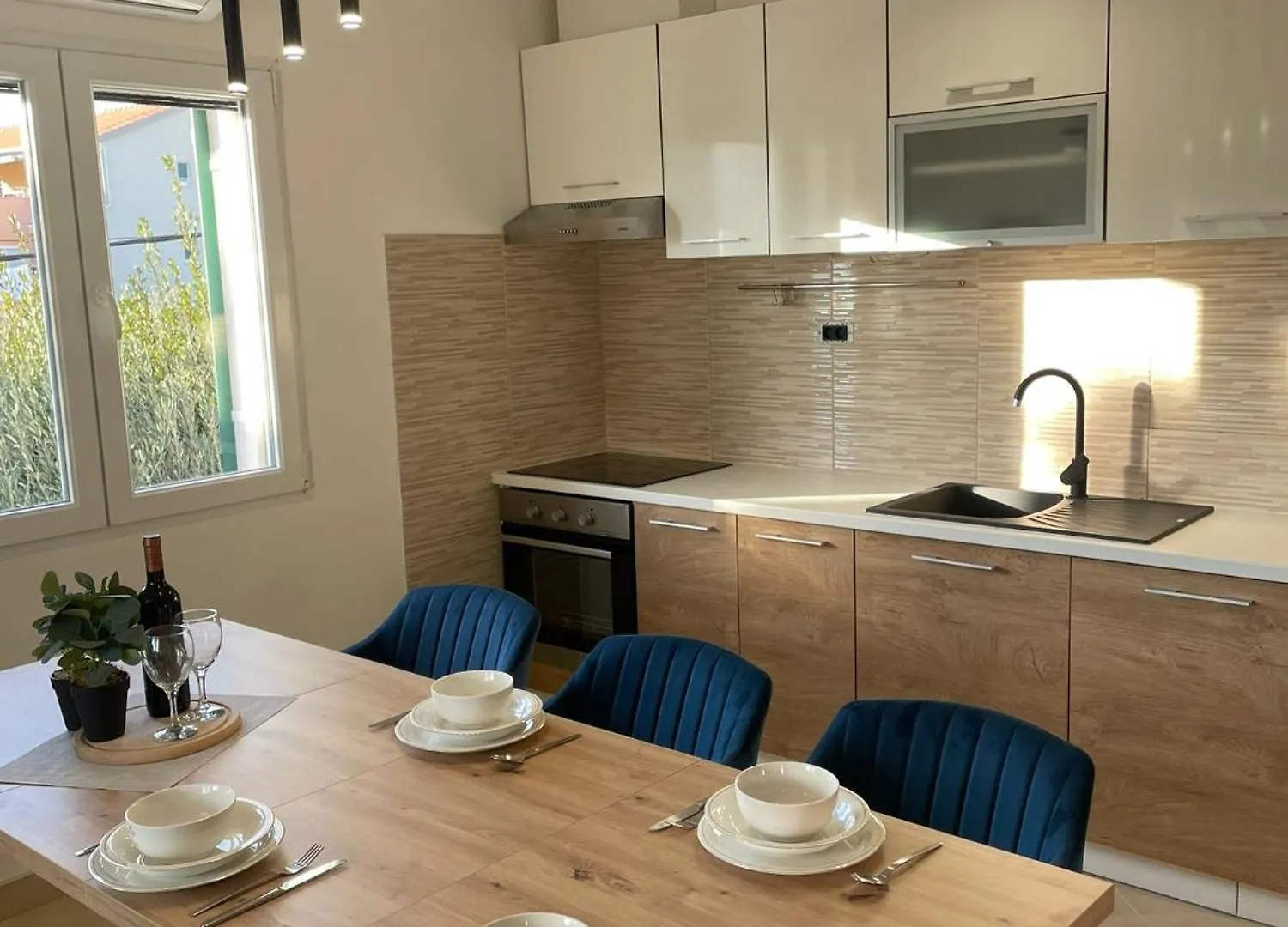 Jolie Ann Marie Apartment location